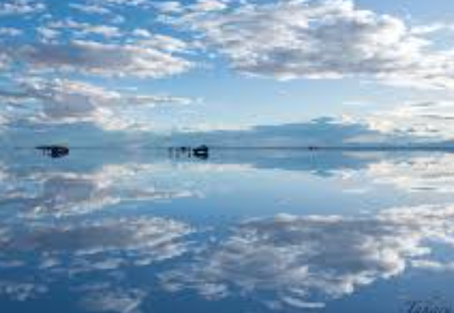 Salar de Uyuni Dry Season vs Wet Season